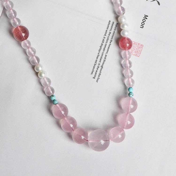 Honey Garden: Large Particle Rose Crystal Collarbone Chain · Encounter the Sweetness of Strawberry Crystal and the tranquility of Turquoise