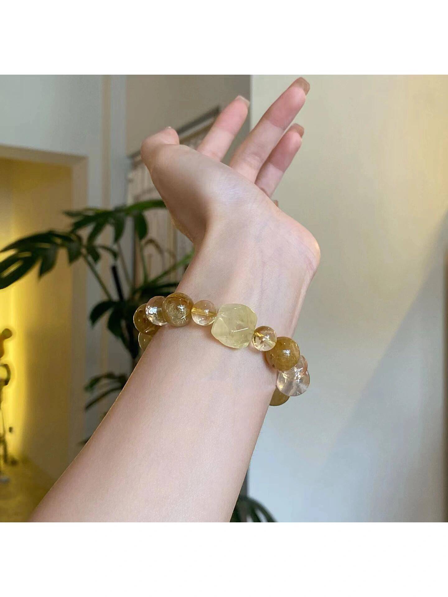 【 Crystal Design 】 Natural Golden Hairpin Double-Pointed White Crystal Bracelet: Flowing Golden River of Light