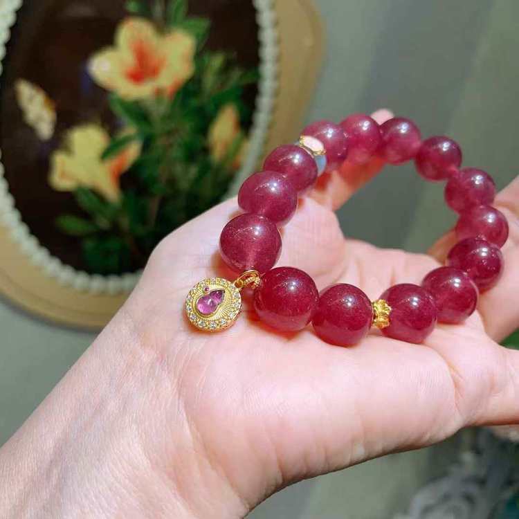 ๐ธ ใ Natural strawberry Crystal Bracelet ใ -- Sweet love ยท Attracting wealth and Good fortune ๐ธ