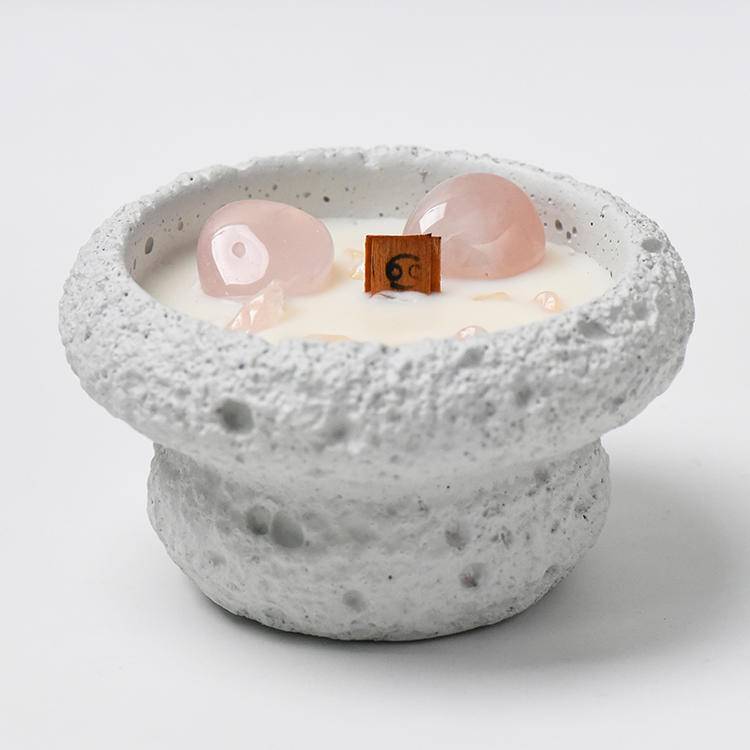 Celestial Aura: Zodiac Crystal Infused Aroma Candle