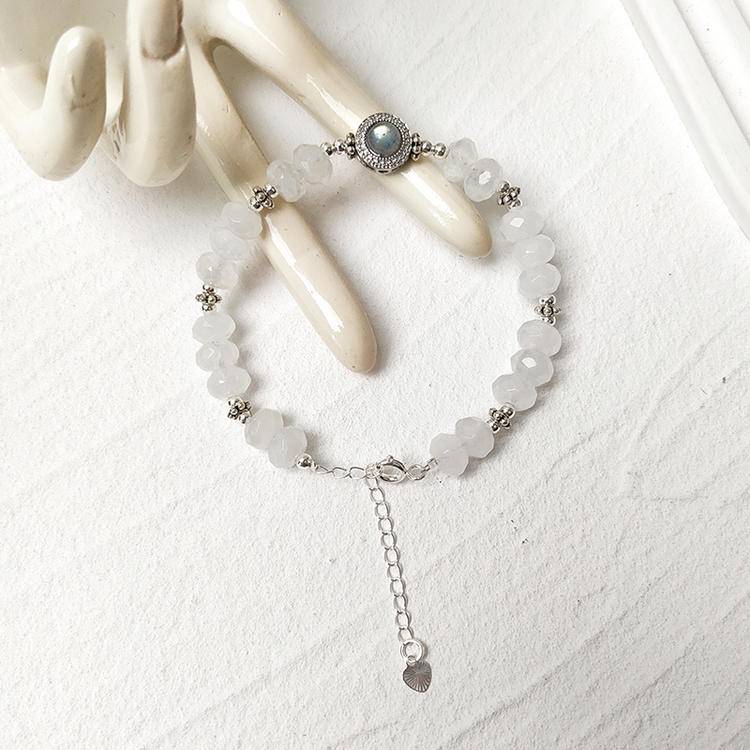 ✨ Pure Realm · Energy Flow ✨ White Ghost beaded Faceted Bracelet · Dancing with Grey Moonlight