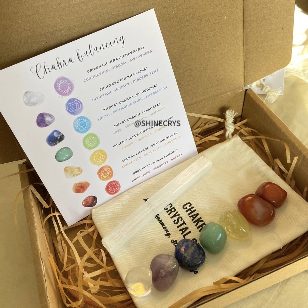 Activate the Life Energy Field! Classic Seven Chakra Healing Stone Set · One Set Awakens the Self-healing power of the Body and Mind -- Contains 7 chakra natural crystal stones + gypsum energy bars + customized interpretation cards + sacred storage bags
