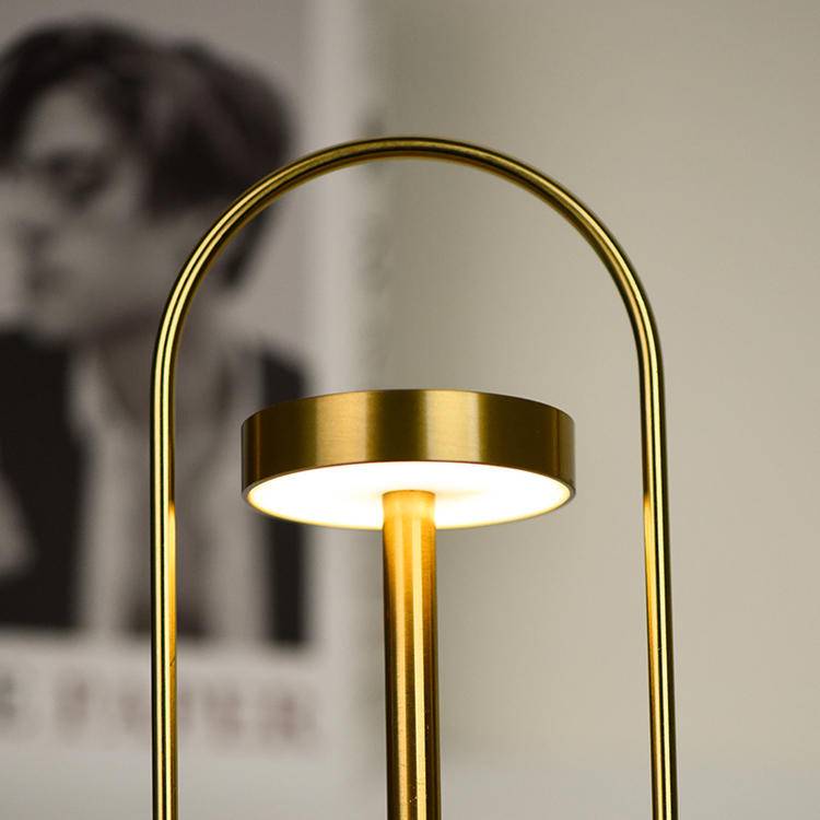 Lumen Aura: Natural Crystal Aroma Lamp