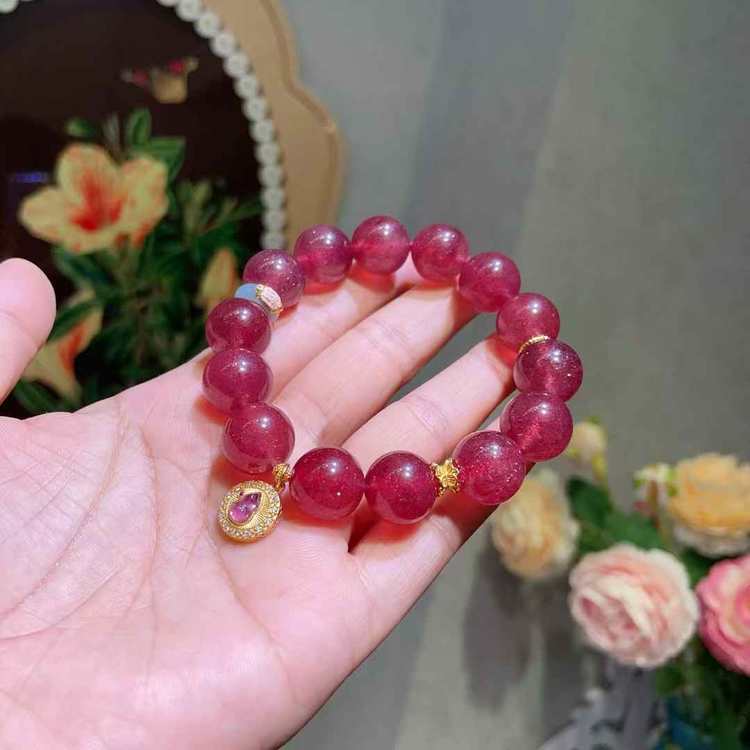 ๐ธ ใ Natural strawberry Crystal Bracelet ใ -- Sweet love ยท Attracting wealth and Good fortune ๐ธ