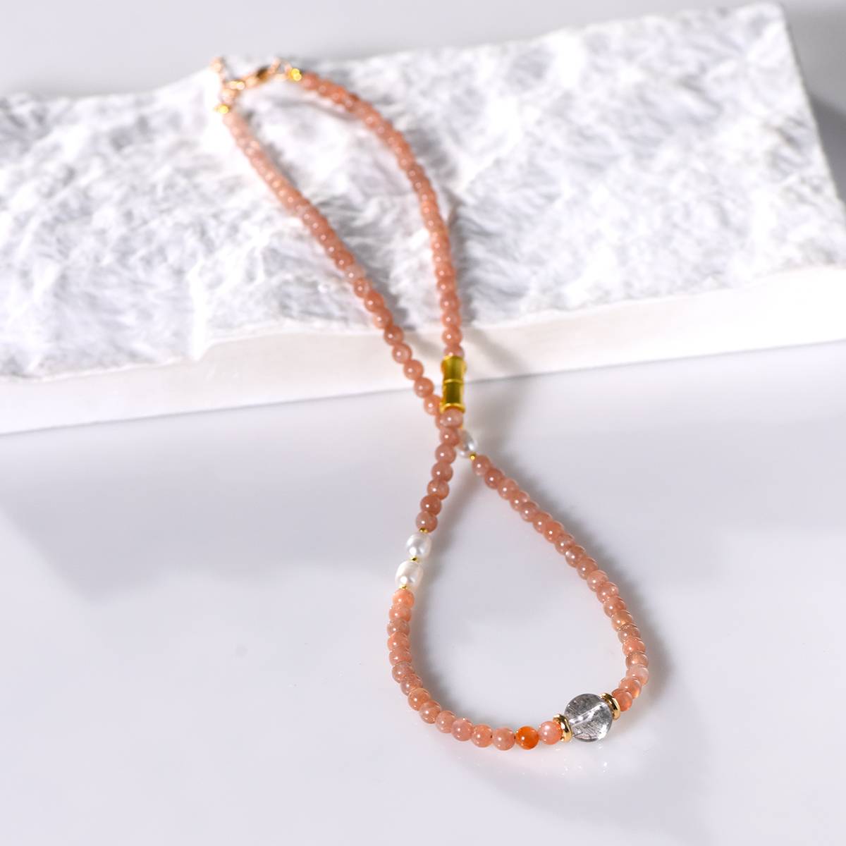 "Star Core Furnace" Sunstone Hair Crystal Particle Engine Collarbone chain: When the heart of a star beats in its neck, the light spear pierces through the dark curtain