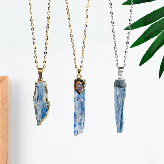 "Sleeping Starry Sky and Flowing Moonlight: The Gilded Awakening of a Blue Crystal Rough Stone"