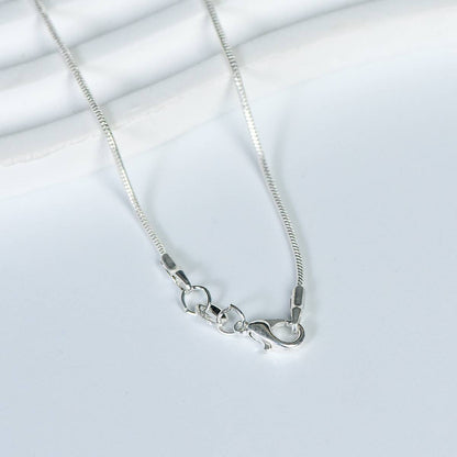 A Glance for a Thousand Years · The Enchanting Love of Natural Raw Stones