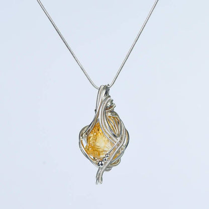 A Glance for a Thousand Years · The Enchanting Love of Natural Raw Stones
