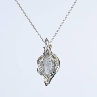 A Glance for a Thousand Years · The Enchanting Love of Natural Raw Stones